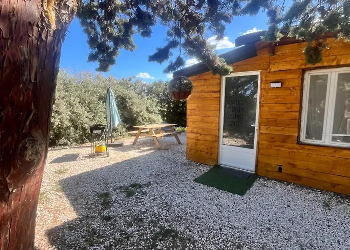 Location T3 Jardin Avec Piscine Vakantiehuis *