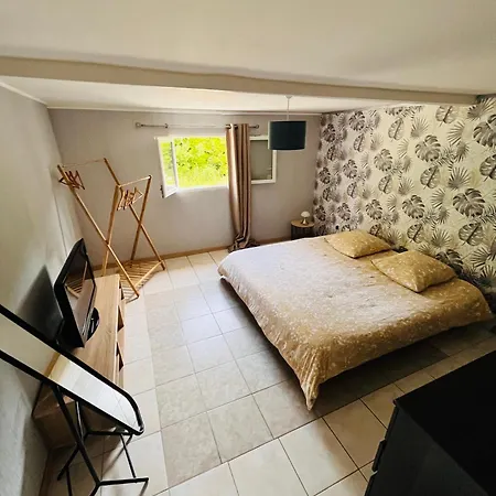 Location T3 Jardin Avec Piscine Ferienhaus Mèze