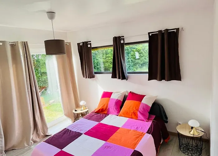 Location T3 Jardin Avec Piscine *